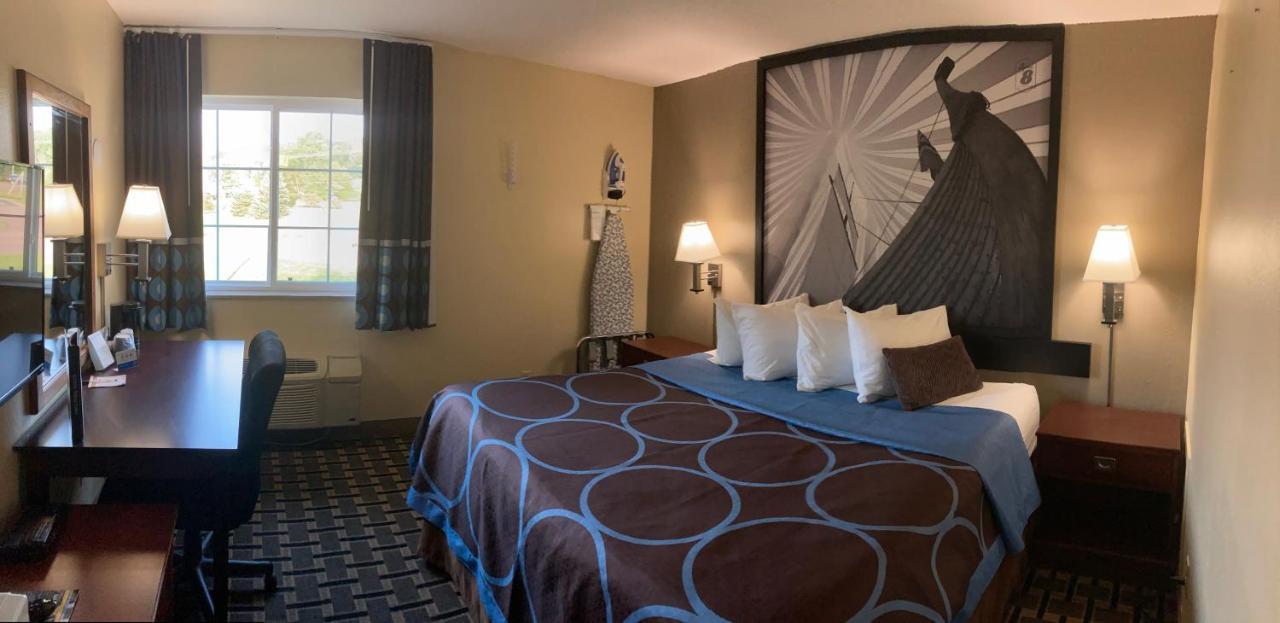 Super 8 By Wyndham Chisago City Exterior photo